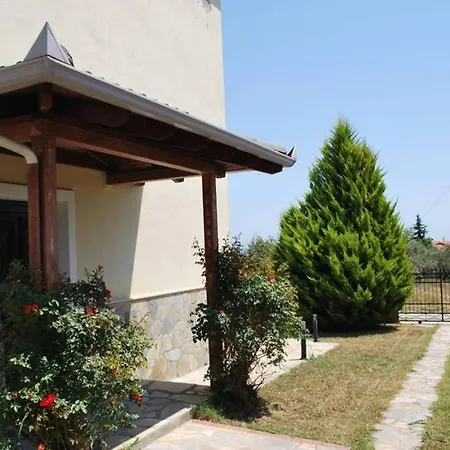 χρήστος Leptokaryá